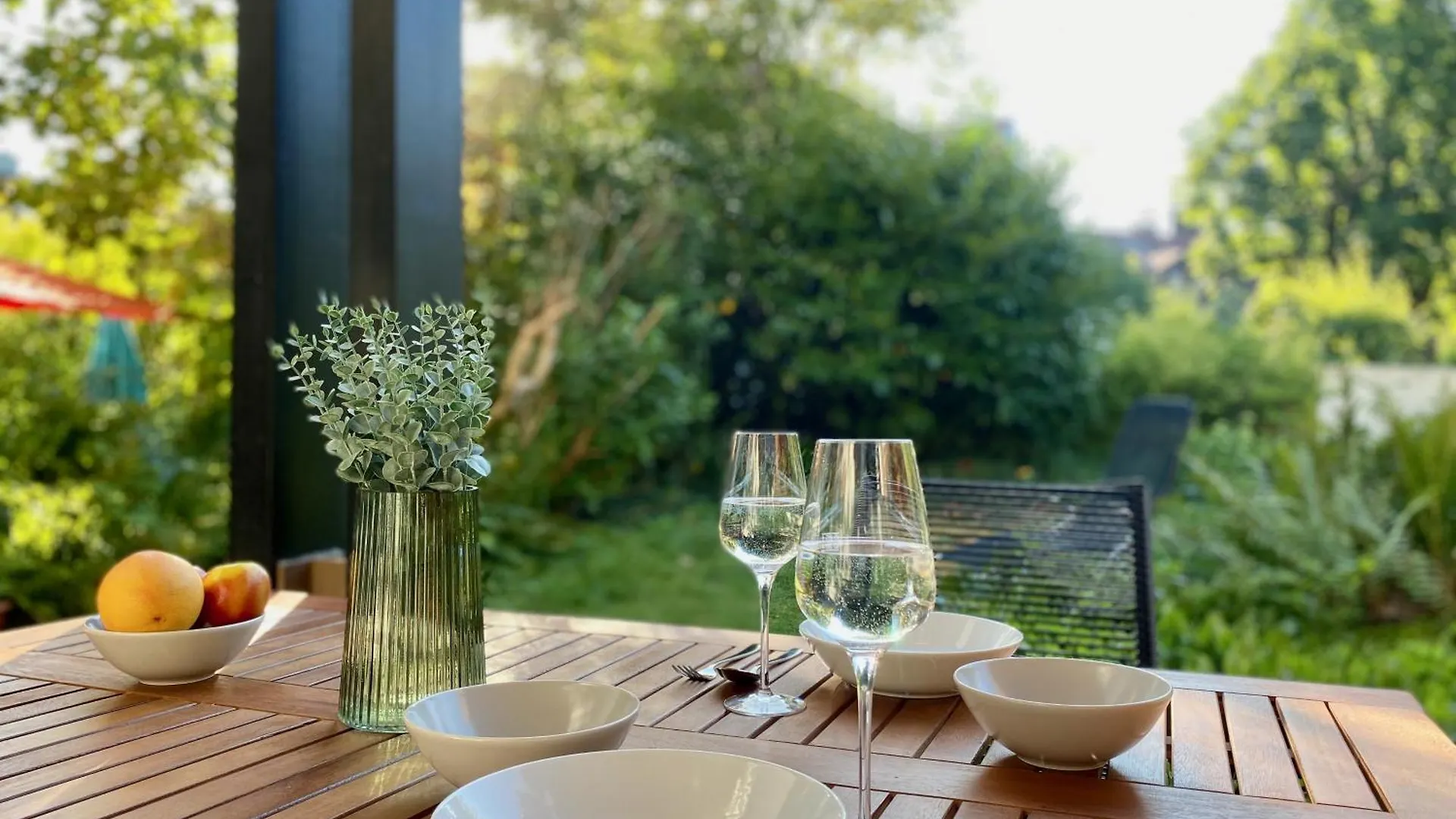 Apartment Snug Stays - Design Studio Am See Mit Terrasse, Garten, Badestelle Vor Dem Haus Worthsee